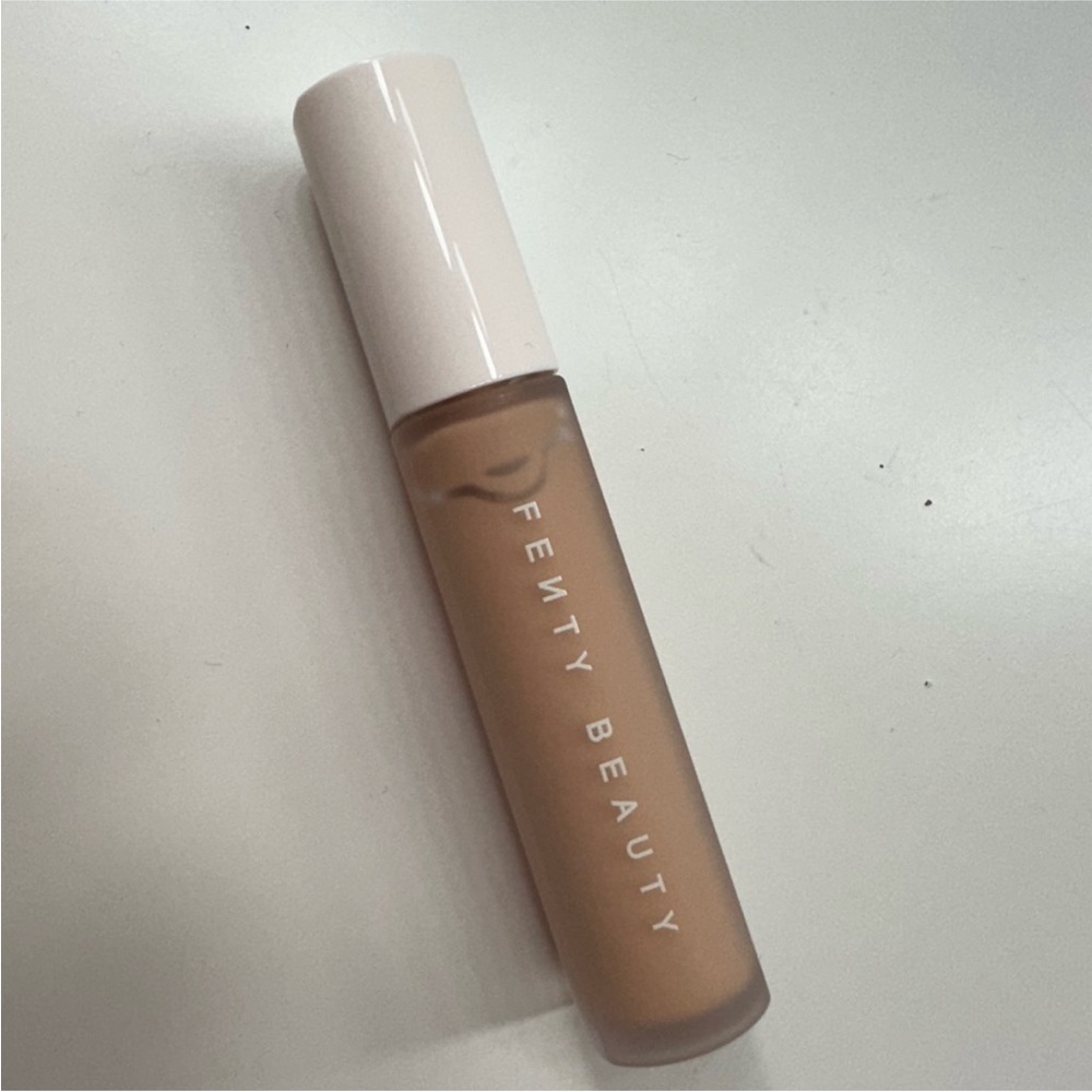 Fenty Beauty Concealer - Picture 4 of 5